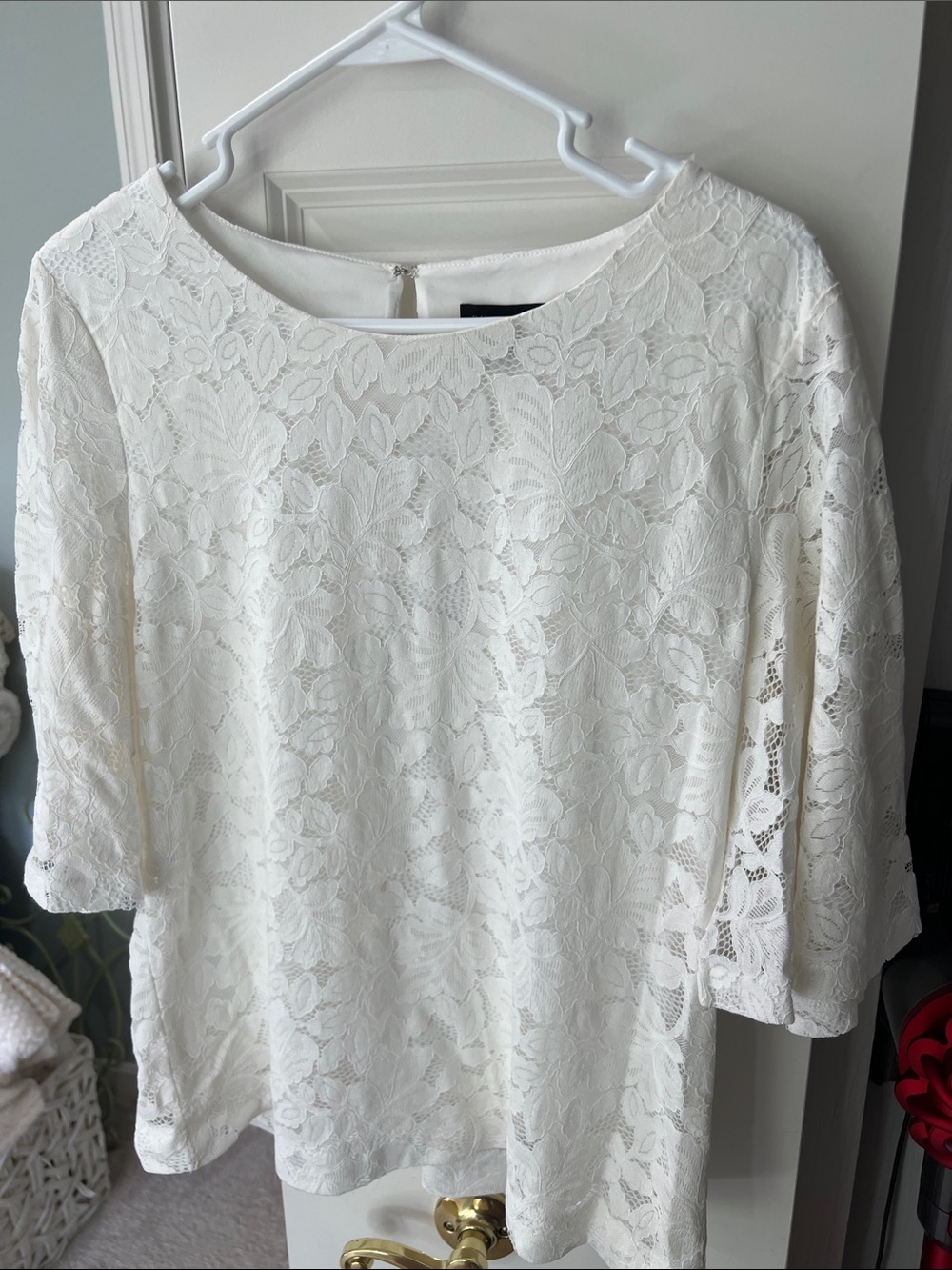 Banana Republic White Lace Round-Neck Blouse